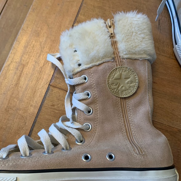 Converse high tops with fur trip - Picture 4 of 5